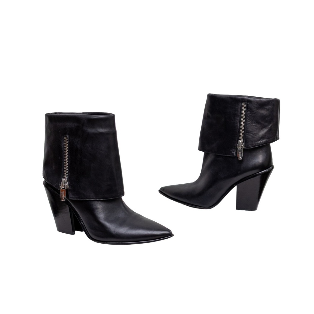 Sigerson Morrison‎ Black Leather Fold Over Ankle Boots Pointed Toe US 9 EU 39